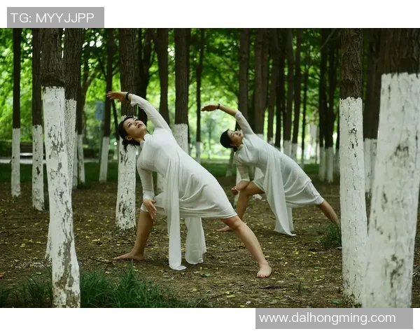 瑜伽垫的选择与保养技巧助你提升练习效果与舒适体验 瑜伽垫的选择与保养技巧助你提升练习效果与舒适体验