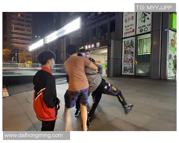 成都街舞队战术解析:盯防打法的技巧与应用探讨 成都街舞队战术解析:盯防打法的技巧与应用探讨